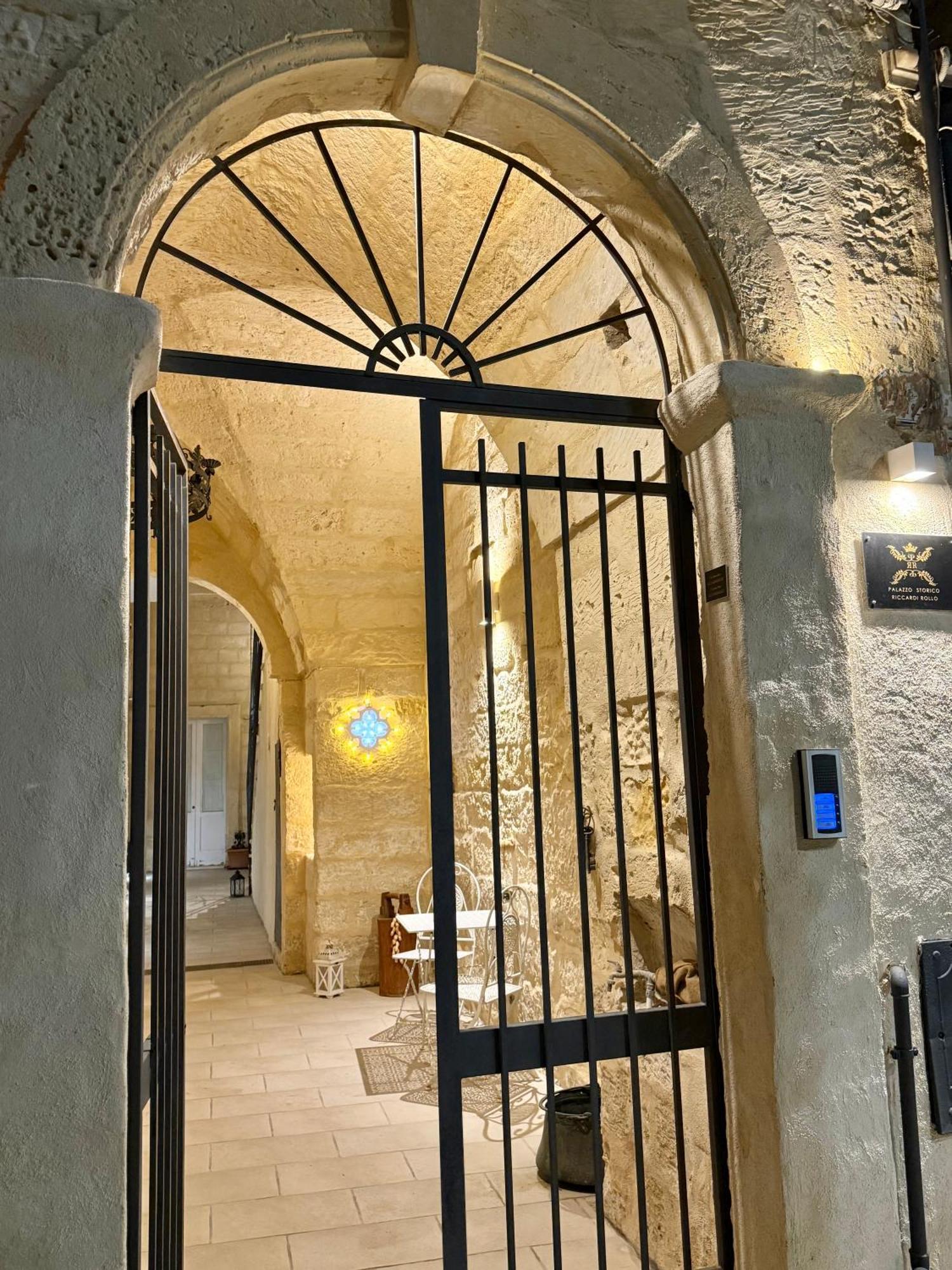 Palazzo Storico Riccardi Rollo Apartment San Cesario di Lecce Exterior foto